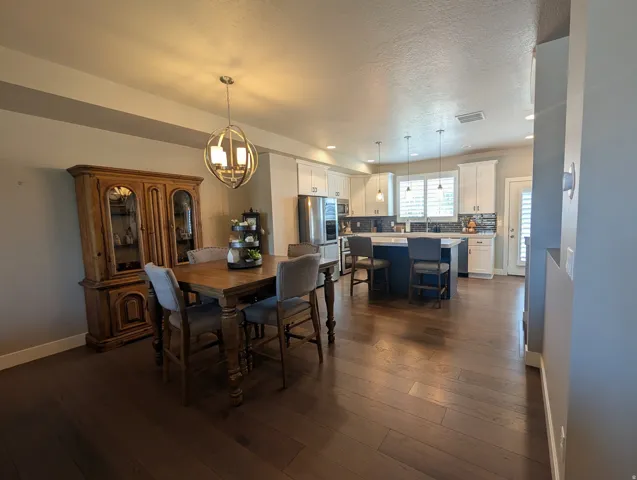 28 E Yellow Cliff Dr, Draper, Utah 84020