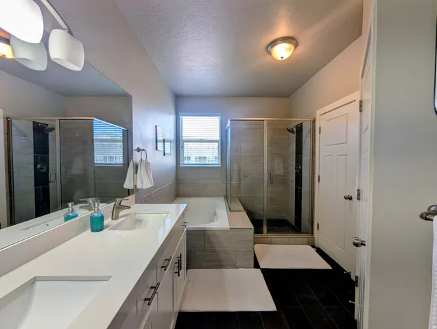 28 E Yellow Cliff Dr, Draper, Utah 84020