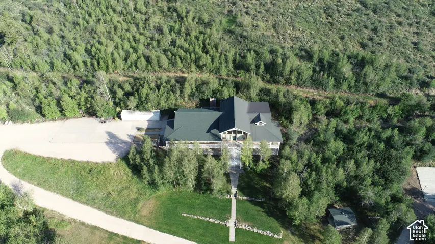 Expansive property  view featuring an impressive estate