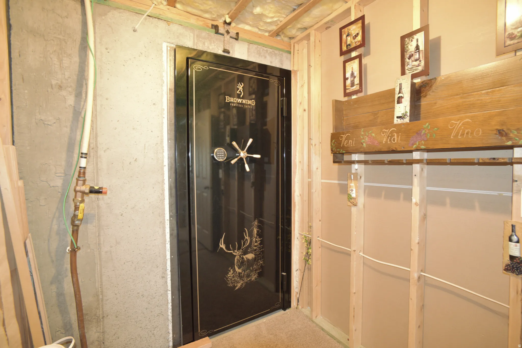BROWNING GUN SAFE/WINE CELLAR