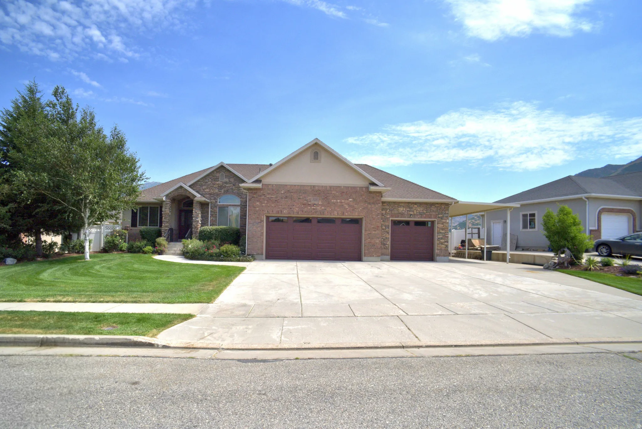 LOTS OF PARKING AND RV SPACE. CEMENT DRIVEWAY IN VERY GOOD CONDITION.