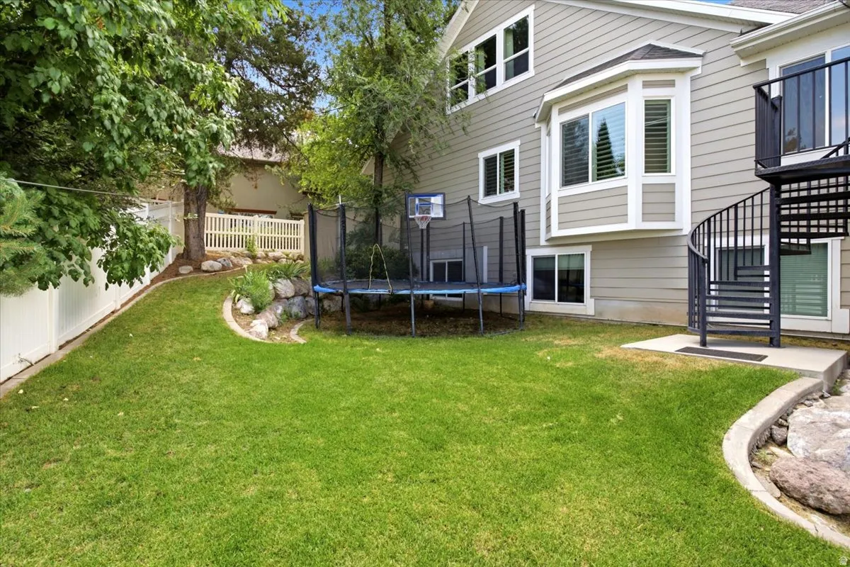 Spacious backyard