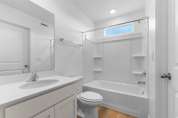 1218 N 275 E #202, Harrisville, Utah 84404