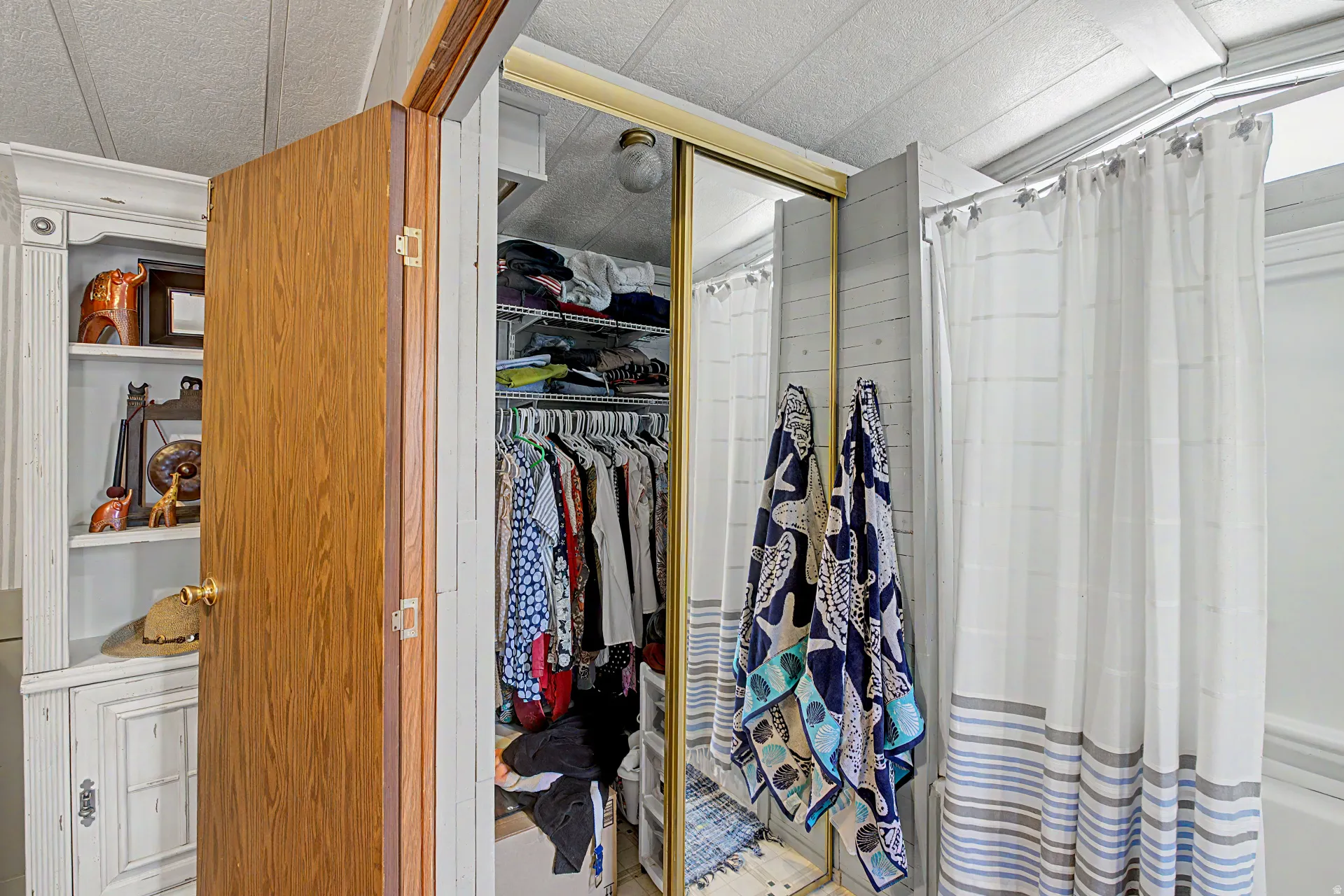 Built-in shelving unit with decorative trim