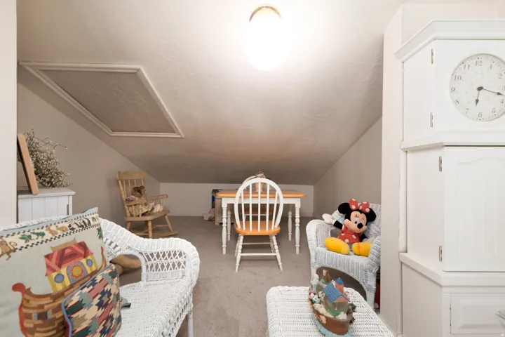 2050 E Johnstone Dr, Sandy, Utah 84093