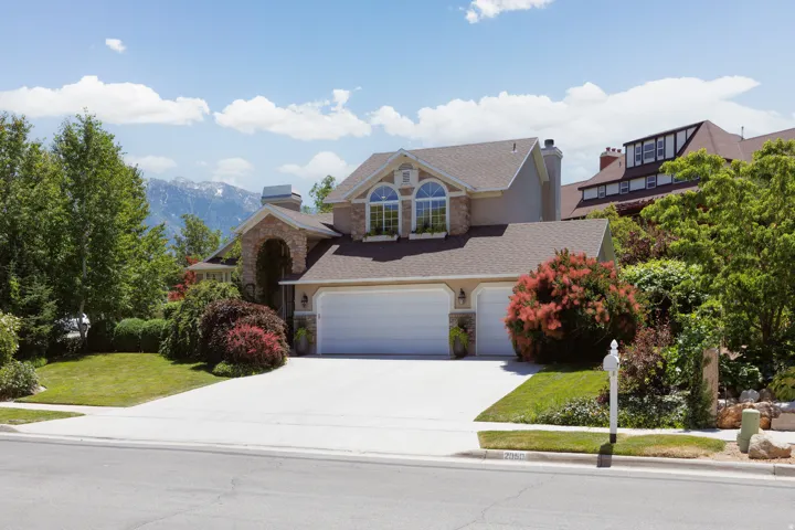 2050 E Johnstone Dr, Sandy, Utah 84093