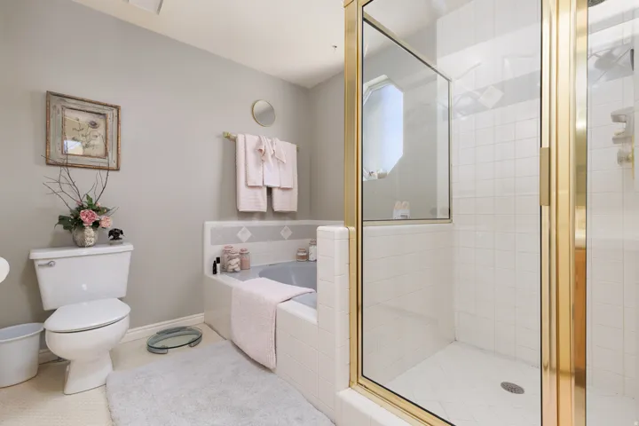 2050 E Johnstone Dr, Sandy, Utah 84093