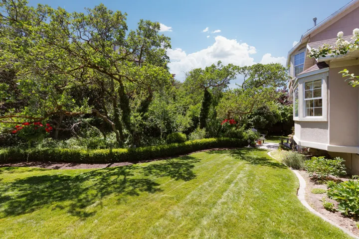2050 E Johnstone Dr, Sandy, Utah 84093