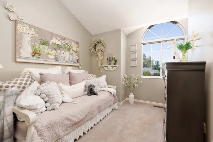 2050 E Johnstone Dr, Sandy, Utah 84093