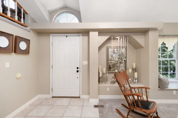 2050 E Johnstone Dr, Sandy, Utah 84093