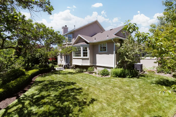 2050 E Johnstone Dr, Sandy, Utah 84093