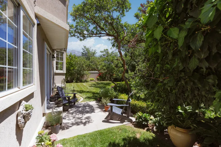 2050 E Johnstone Dr, Sandy, Utah 84093