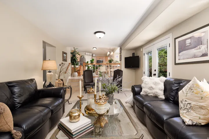 2050 E Johnstone Dr, Sandy, Utah 84093