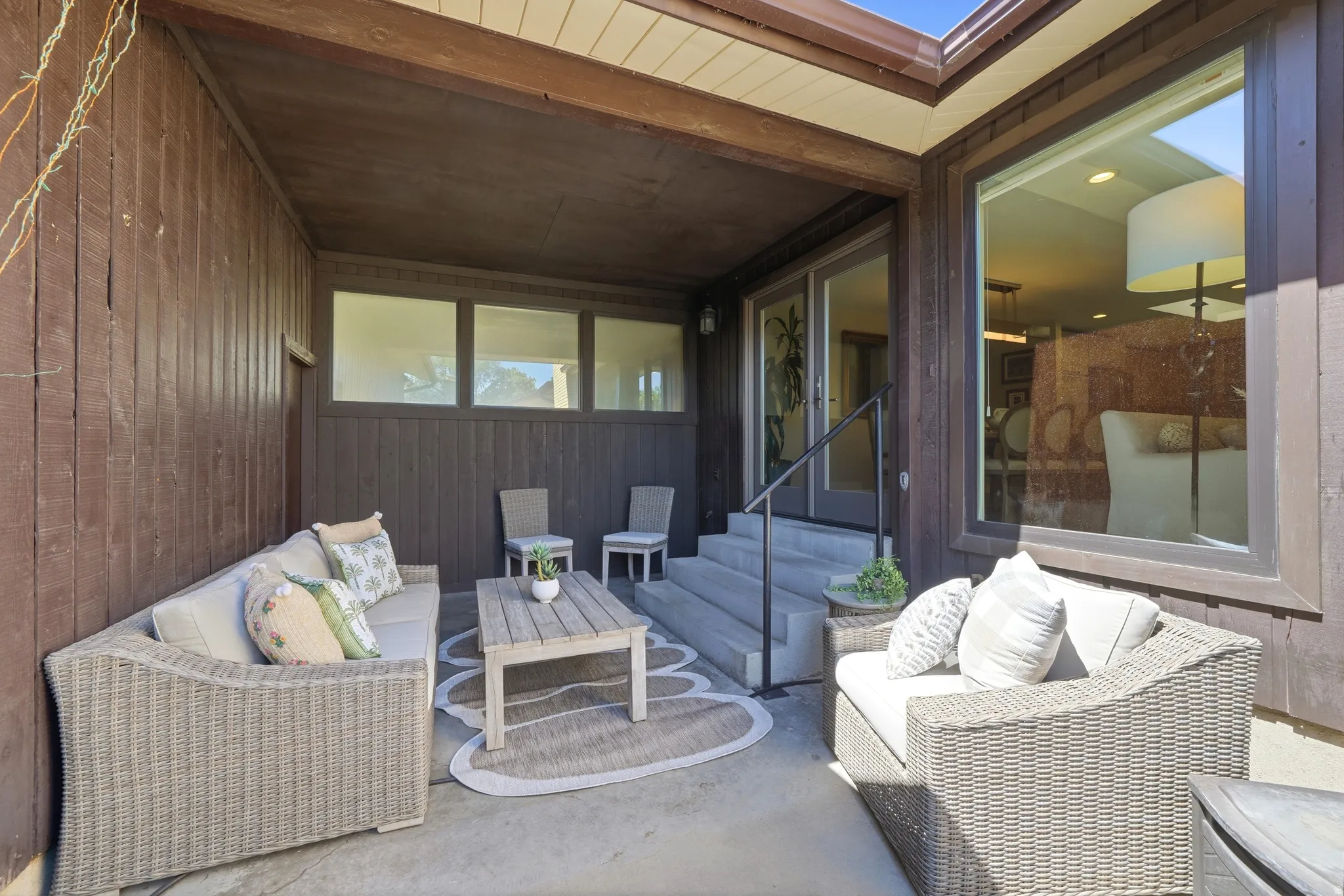 Covered patio terrace