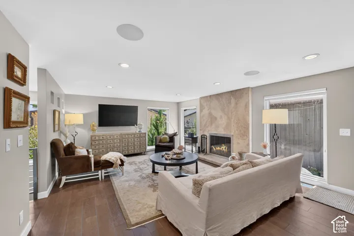 Huge Living room flooded with natural light