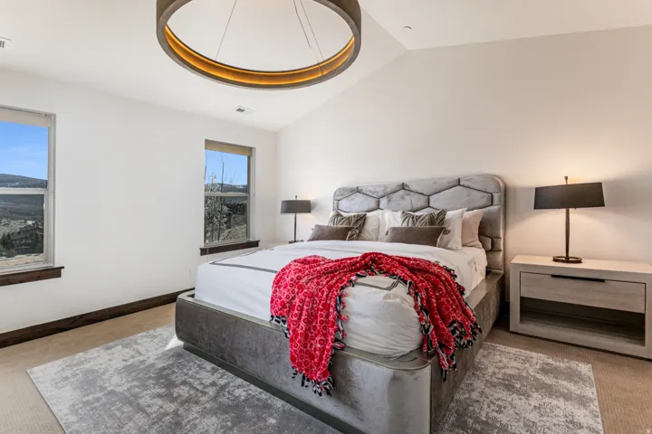 Vaulted ceilings complement the neutral wall finishes