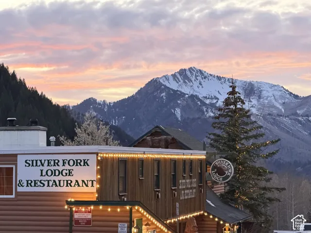 Nearby Silver Fork Lodge - Restaurant & wedding venue.
