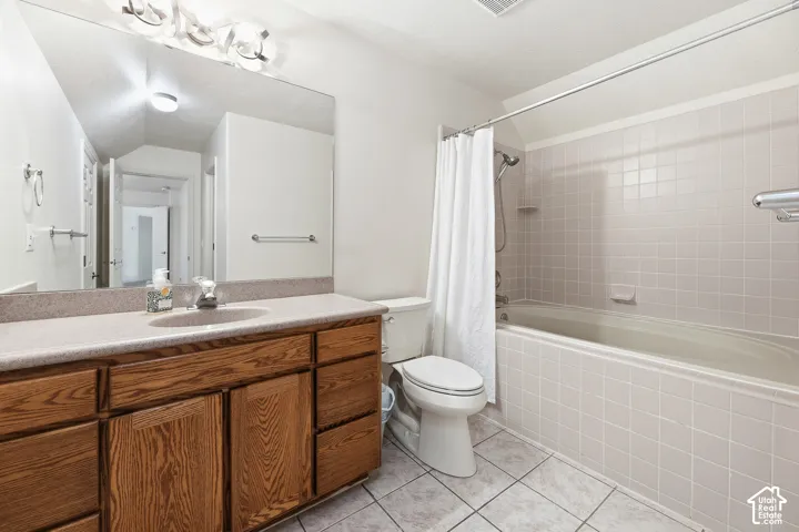 Primary Bathroom 2 with European soaking tub