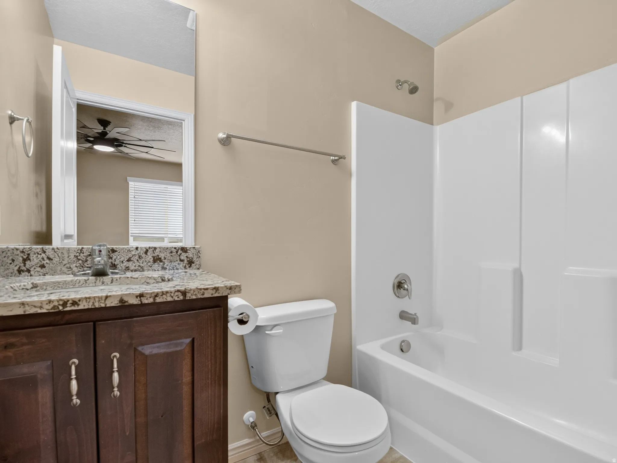Primary en-suite