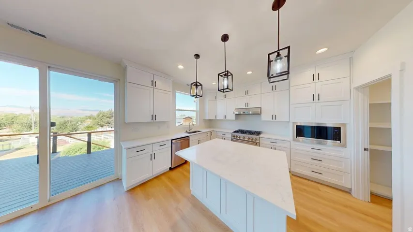 10718 S 580 E, Sandy, Utah 84070