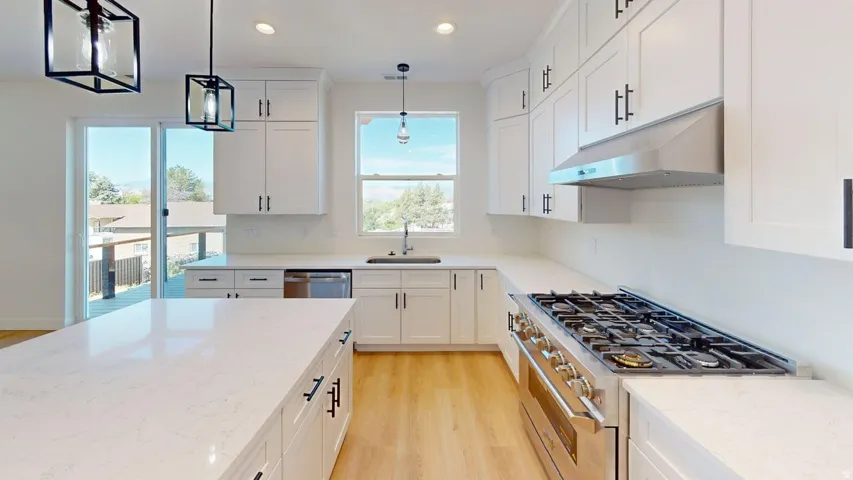 10718 S 580 E, Sandy, Utah 84070