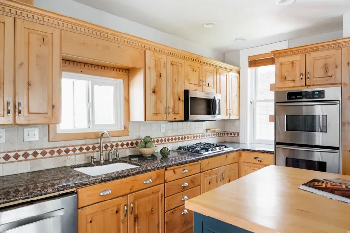 38 S 1000 E, Salt Lake City, Utah 84102