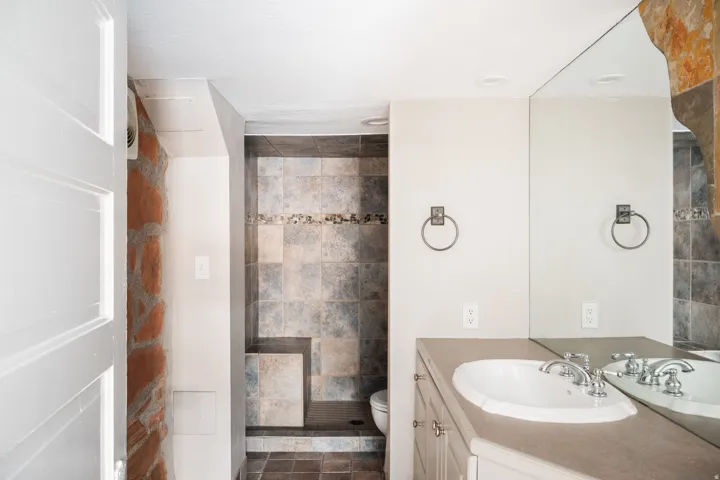 38 S 1000 E, Salt Lake City, Utah 84102