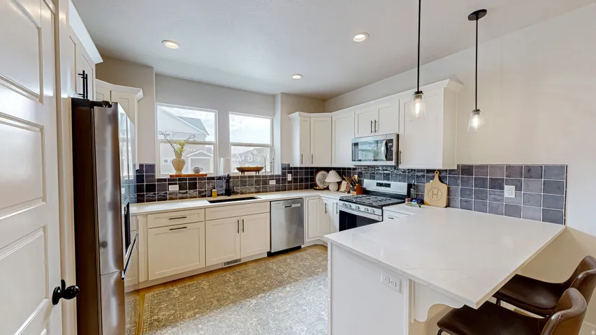989 N Wayne Dr, Saratoga Springs, Utah 84045