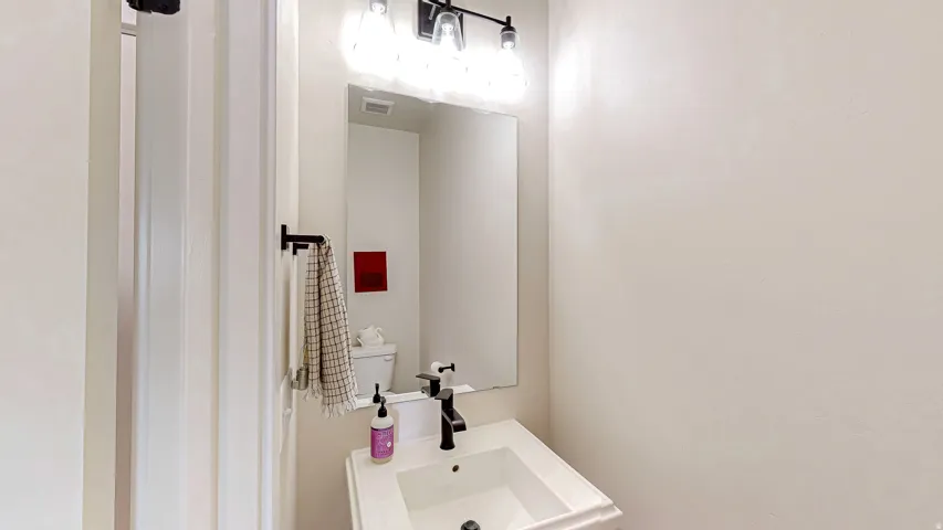 989 N Wayne Dr, Saratoga Springs, Utah 84045