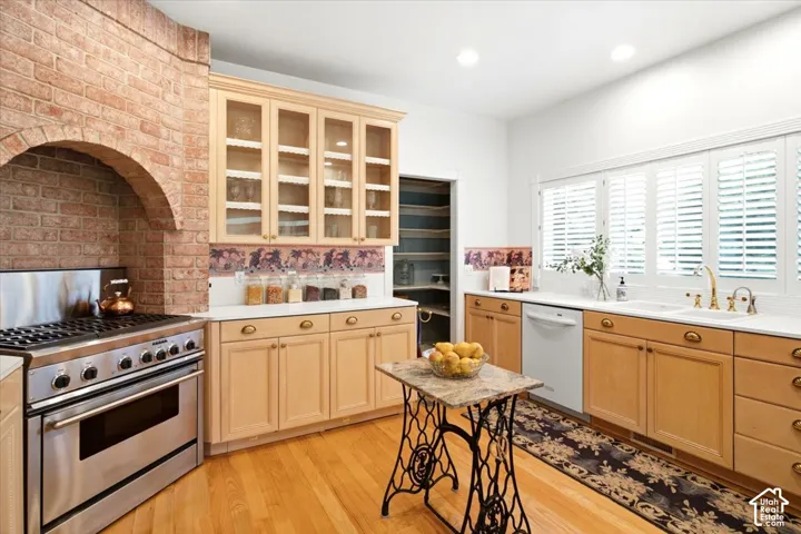 2821 N 200 W, North Ogden, Utah 84414