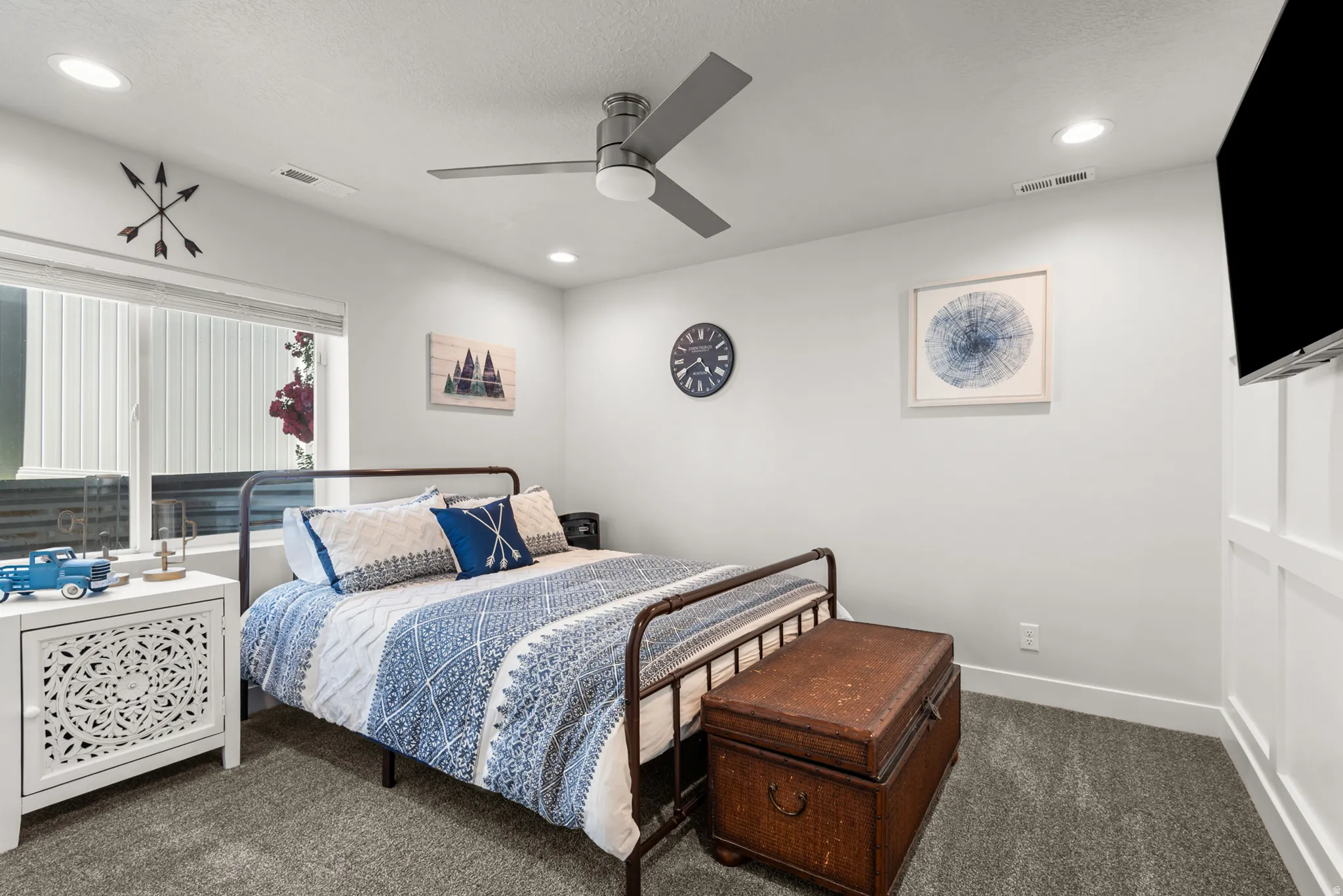 Bedroom featuring carpet flooring, recessed lighting, and a modern ceiling fan