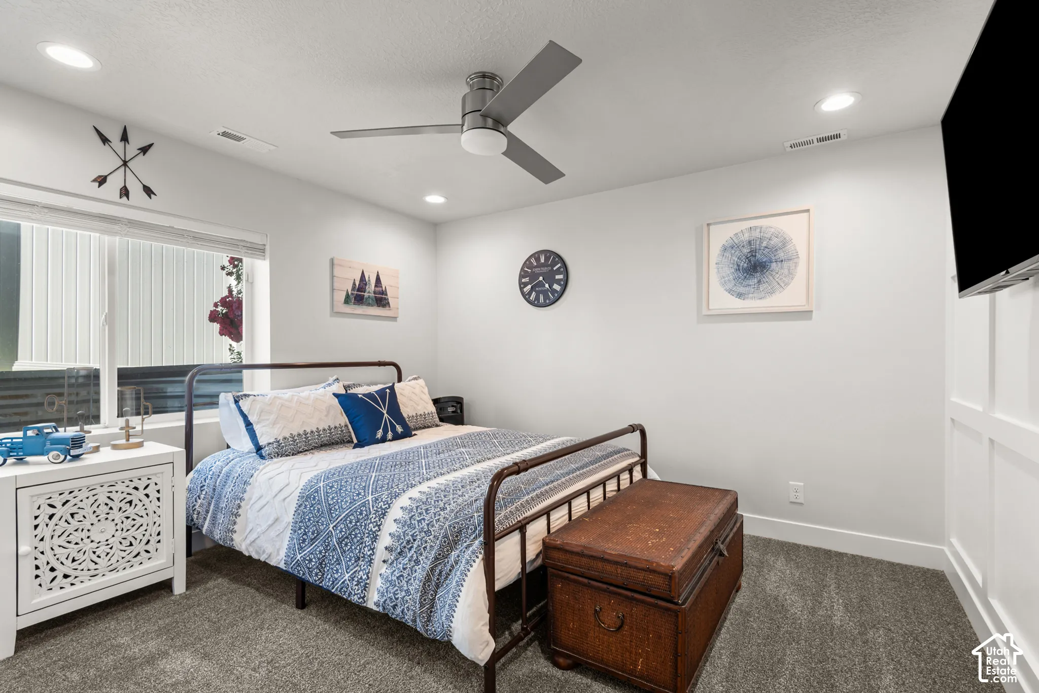 Bedroom featuring carpet flooring, recessed lighting, and a modern ceiling fan