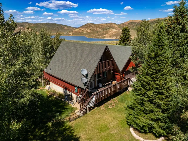 Beautiful Cabin on 1 Acre in Soldier Creek Estates!!