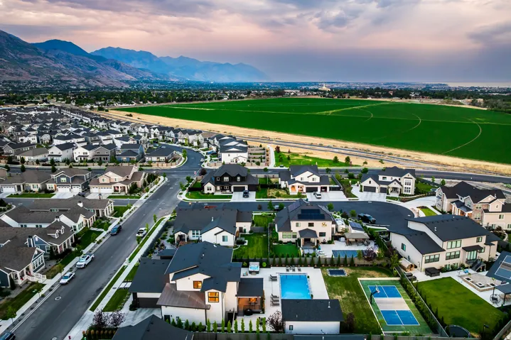 Contemporary neighborhood featuring residential homes with varied architectural styles