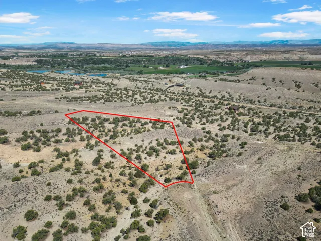 Approximate lot lines shown for illustration only. Buyer to verify all property boundaries, acreage, easements, utilities, and all listing information.