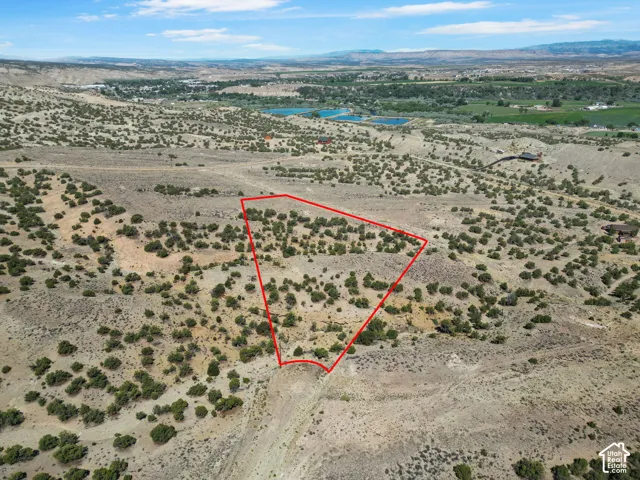 Approximate lot lines shown for illustration only. Buyer to verify all property boundaries, acreage, easements, utilities, and all listing information.