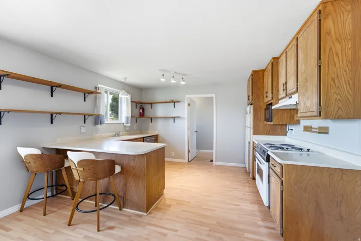 6114 S Red Oaks Dr, Murray, Utah 84123