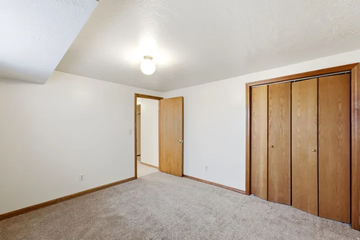 6114 S Red Oaks Dr, Murray, Utah 84123