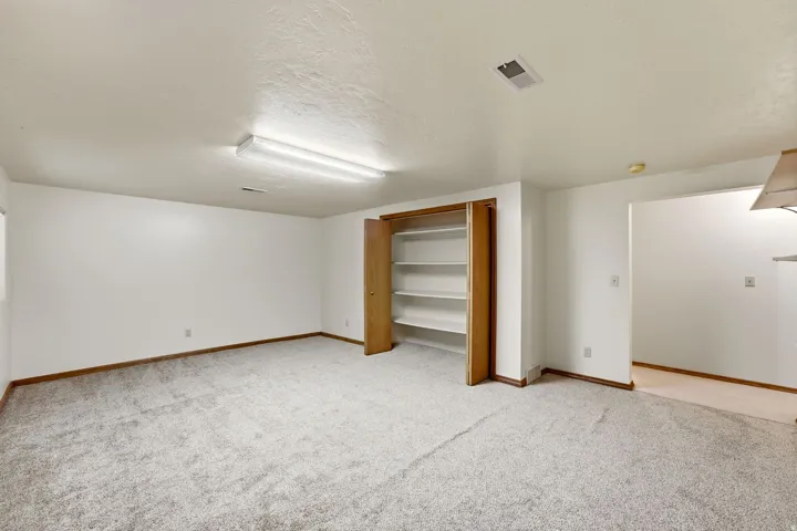 6114 S Red Oaks Dr, Murray, Utah 84123
