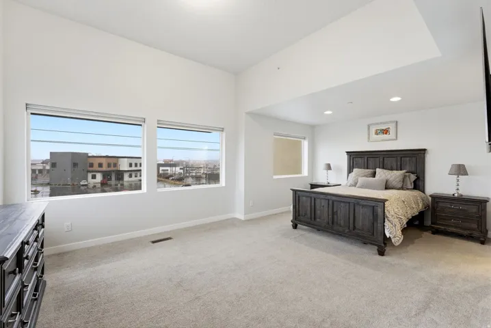 1196 W Clark Ln, Farmington, Utah 84025