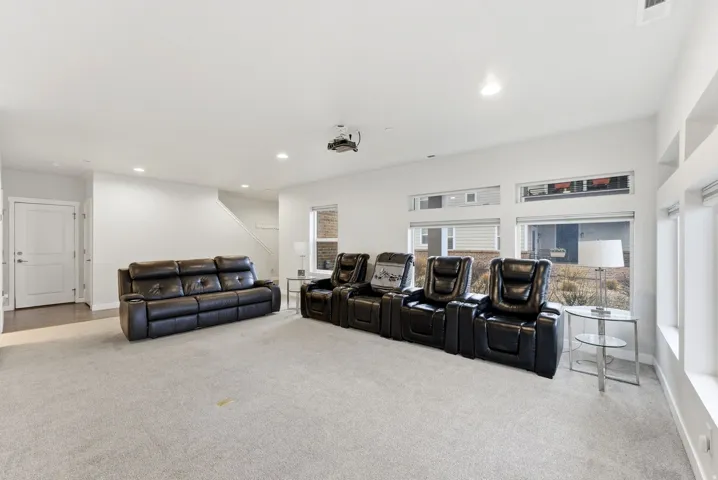 1196 W Clark Ln, Farmington, Utah 84025