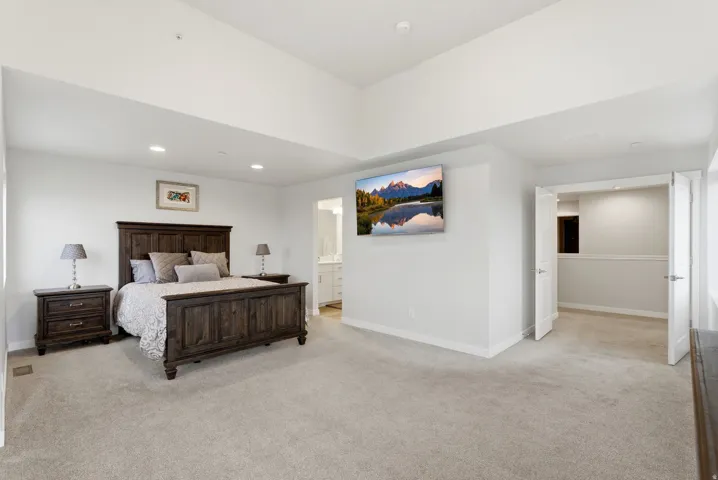 1196 W Clark Ln, Farmington, Utah 84025