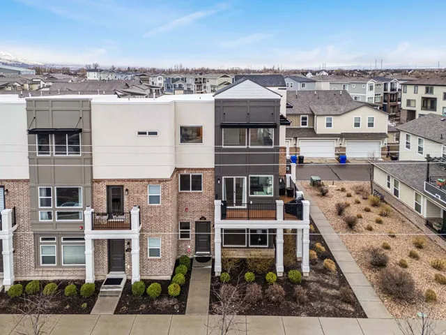 1196 W Clark Ln, Farmington, Utah 84025