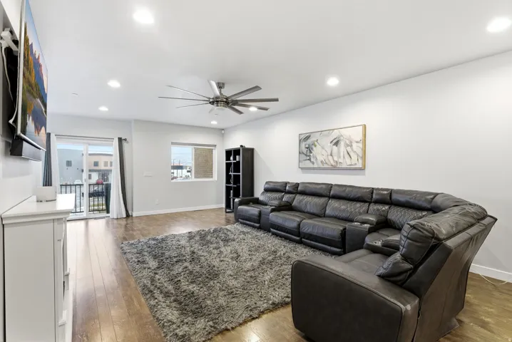1196 W Clark Ln, Farmington, Utah 84025