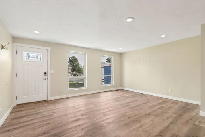 1066 E Violet Cir, Sandy, Utah 84094