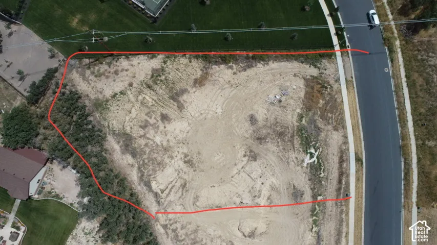 Site Map. Illustrating the property boundaries and surrounding infrastructure