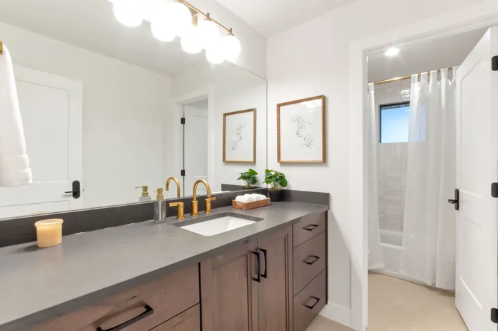 23 E 1500 S, Farmington, Utah 84025