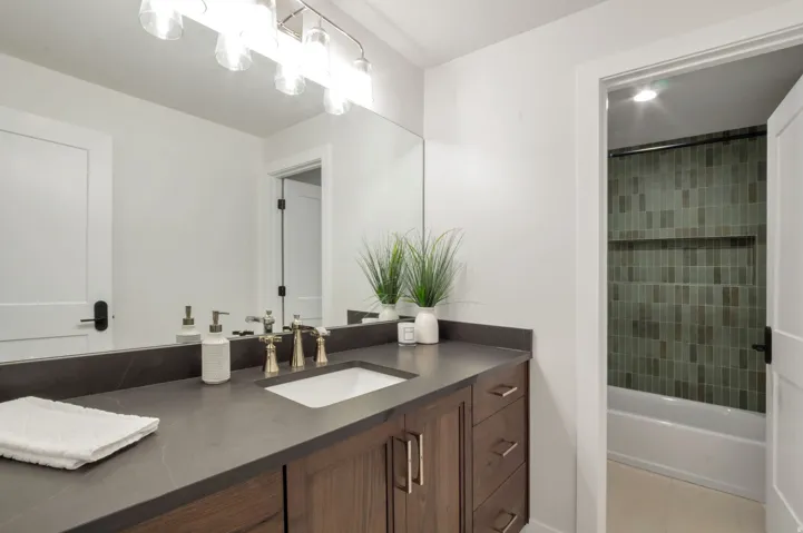 23 E 1500 S, Farmington, Utah 84025