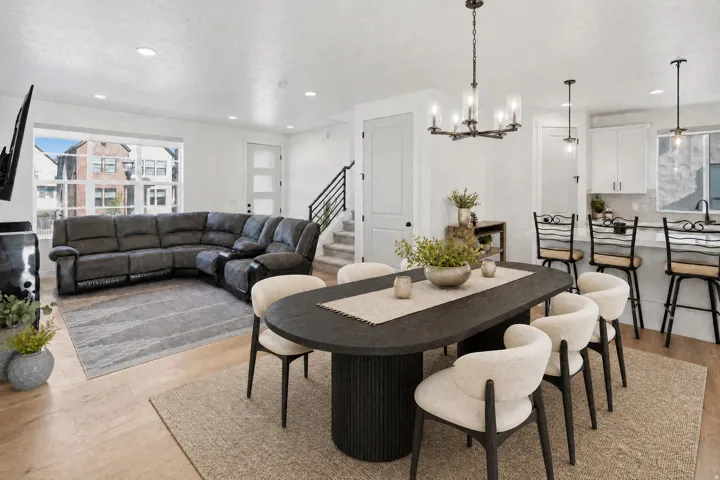 Virtually staged dining area