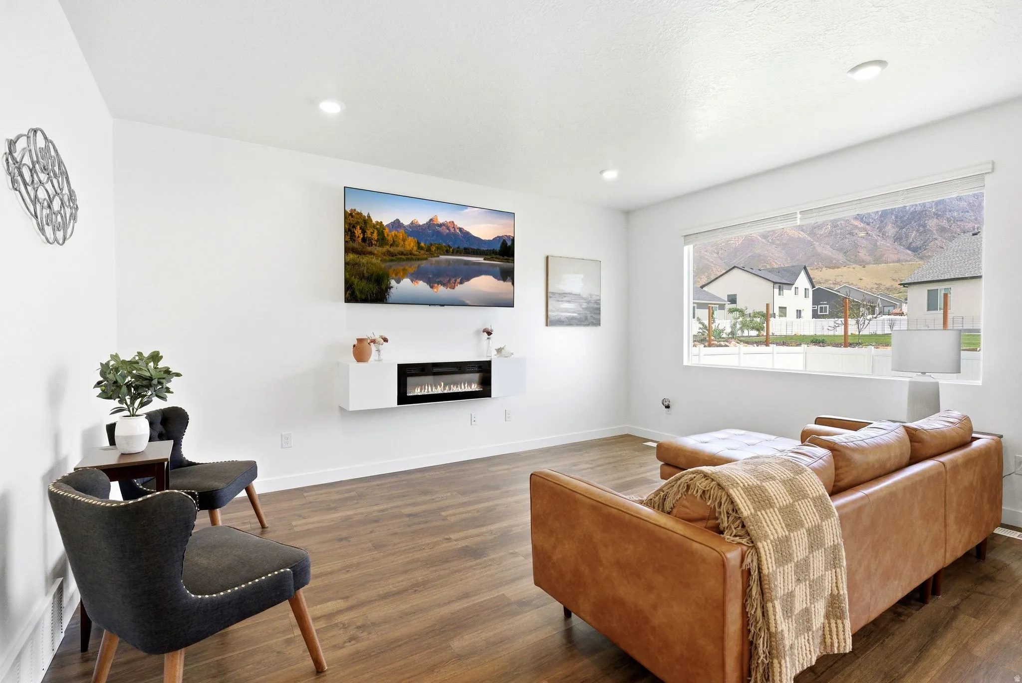 Wall fireplace and mantel